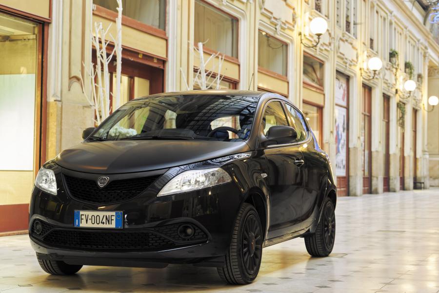  Lancia Ypsilon Black and Noir (846) 2019 года  (фото 26 из 39)